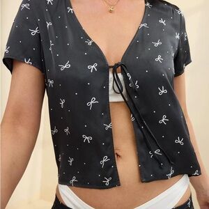 NWT Aerie Black Bow Print Tie-Front Short Sleeve Top Coquette Balletcore Satin